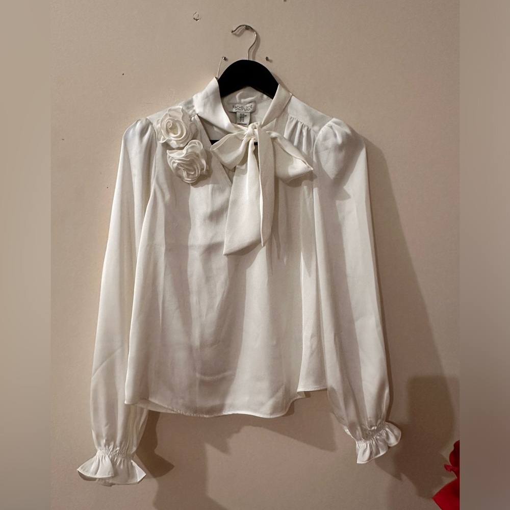White long sleeve blouse size Small, new with tags from Rachel Zoe